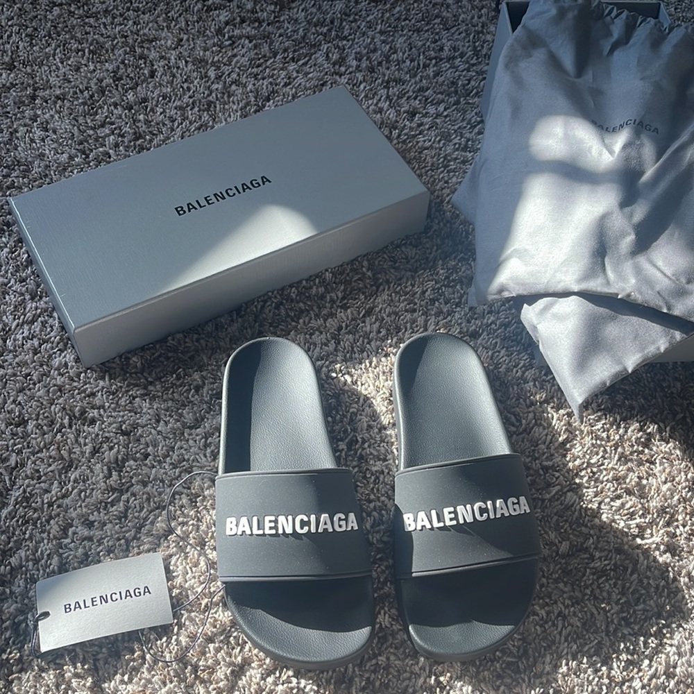 COPY - Balenciaga pool slides